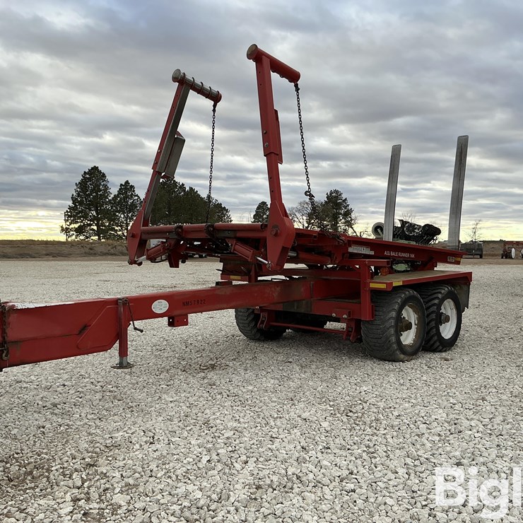 Morris Pro-Ag K16 Pull-Type Large Square Bale Stacker