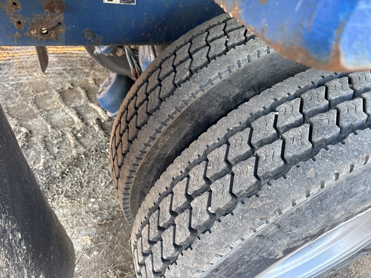 2006-peterbilt-357-image-65