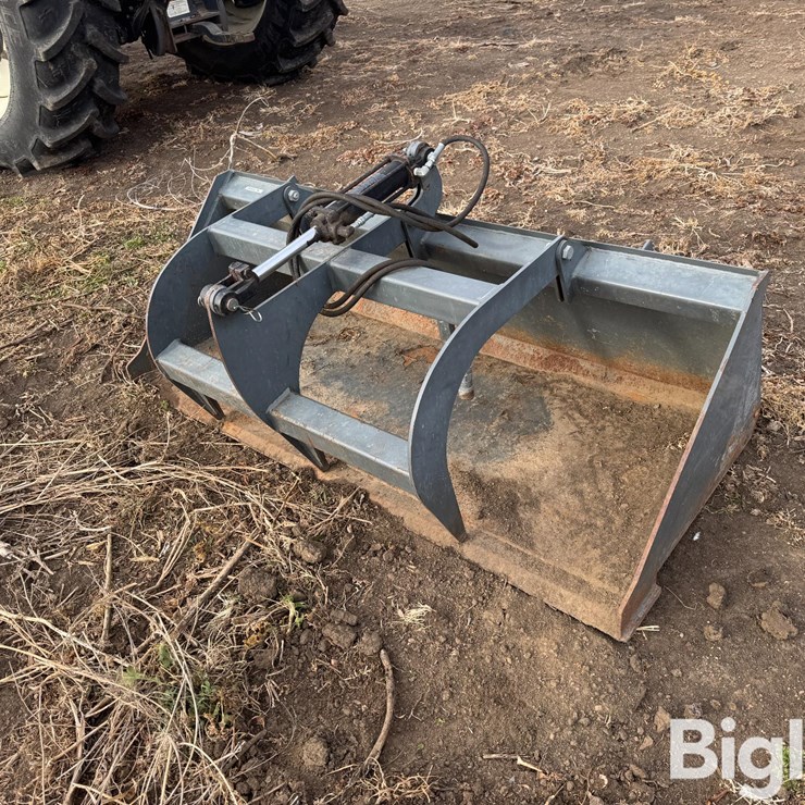 Skid Steer Grapple Bucket