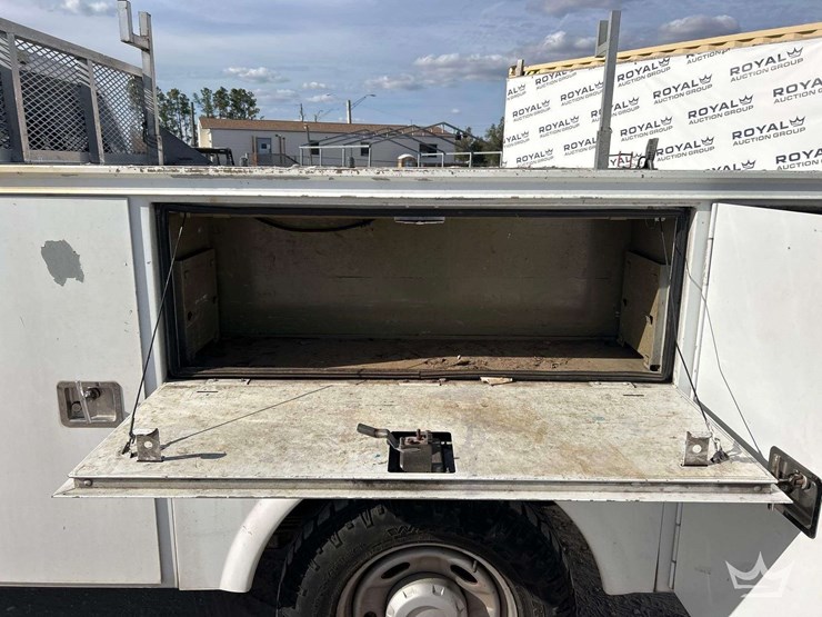 2012-ford-f350-image-19