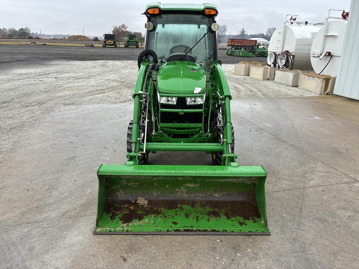 john-deere-3033r-image-11