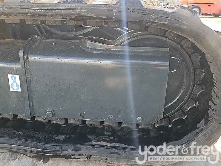 2024-komatsu-pc55mr-image-12