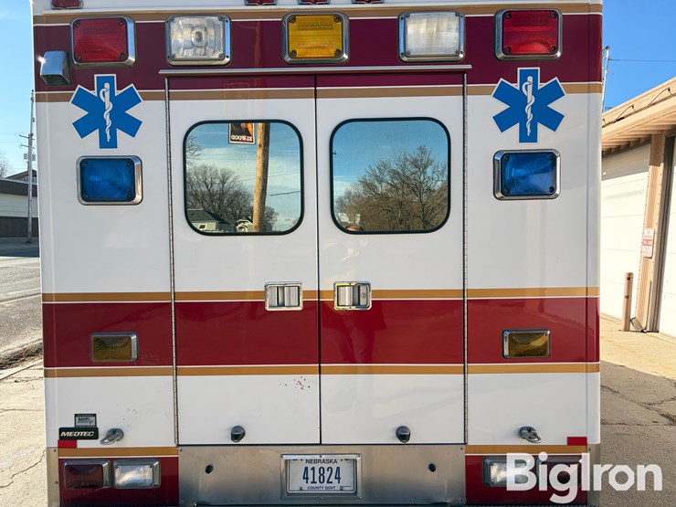 2006-ford-e450-image-11