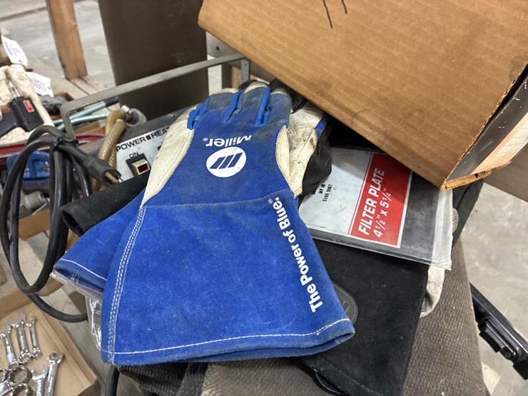 #115312-•-marquette-wire-welder-image-4