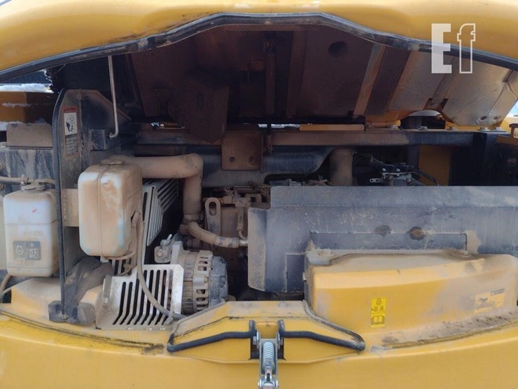 2021-deere-85g-image-48