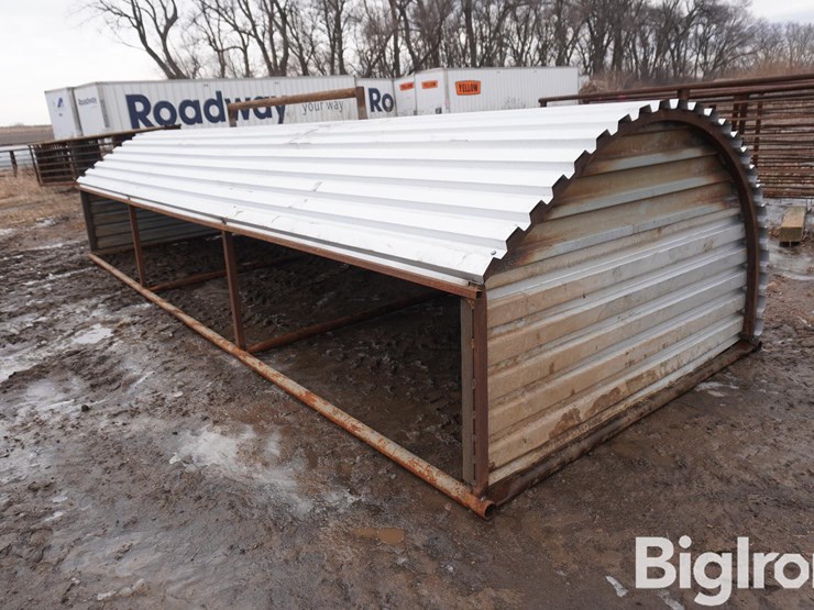 wolles-24'-calf-shelter-image-1