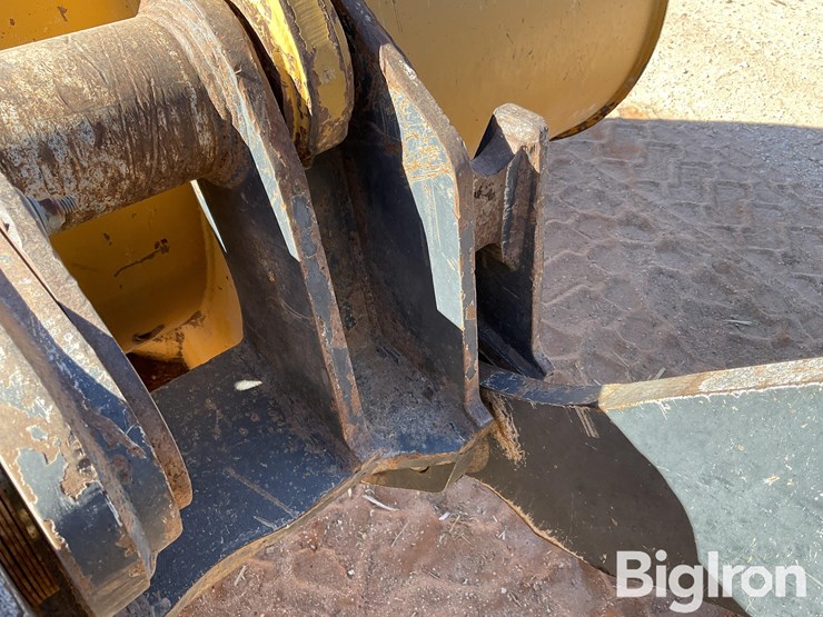 2013-deere-544k-image-13