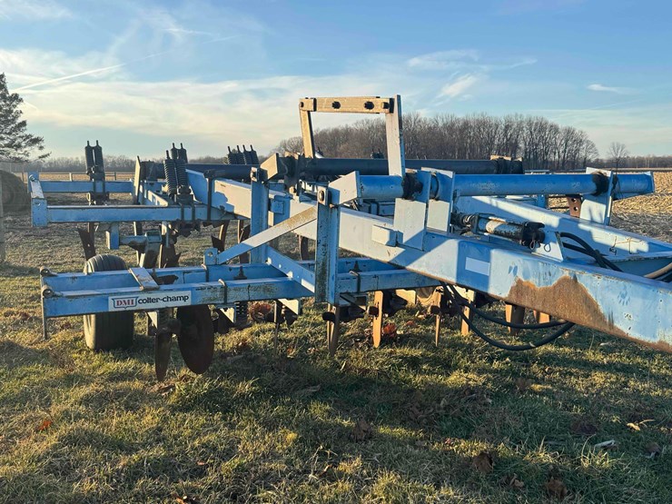 dmi-colter-champ-9-shank-chisel-plow-image-6