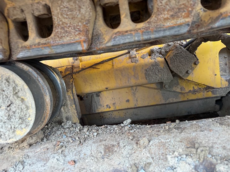 komatsu-d65px-image-56