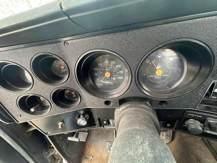 1987-chevrolet-c10-image-19