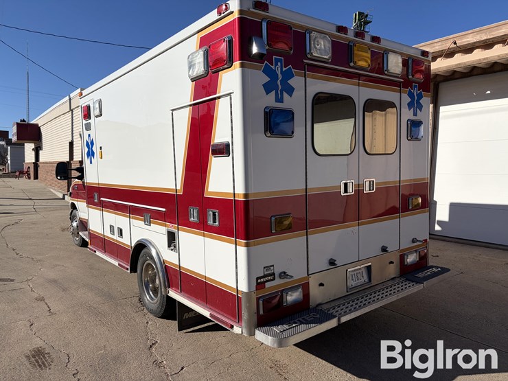 2006-ford-e450-image-7