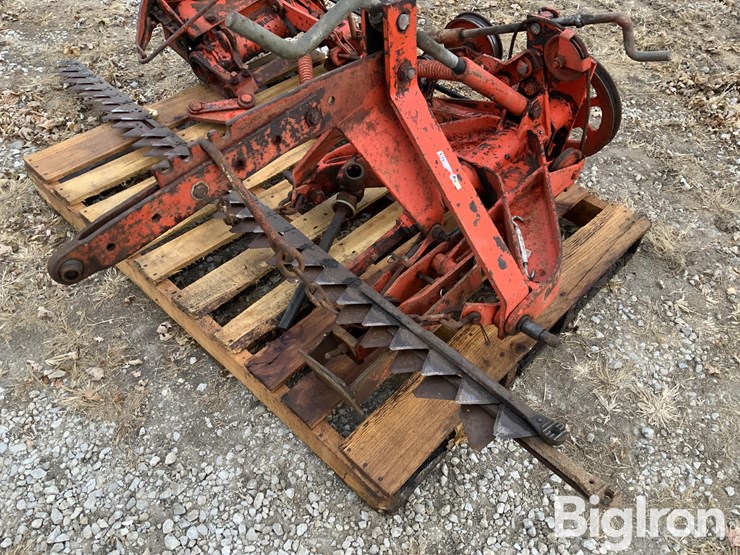 allis-chalmers-7'-3-pt-sickle-mower-image-9