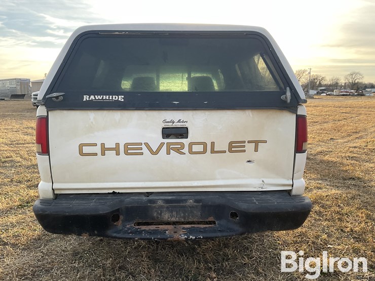 2002-chevrolet-s10-image-6