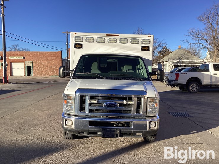 2010-ford-e450-image-8