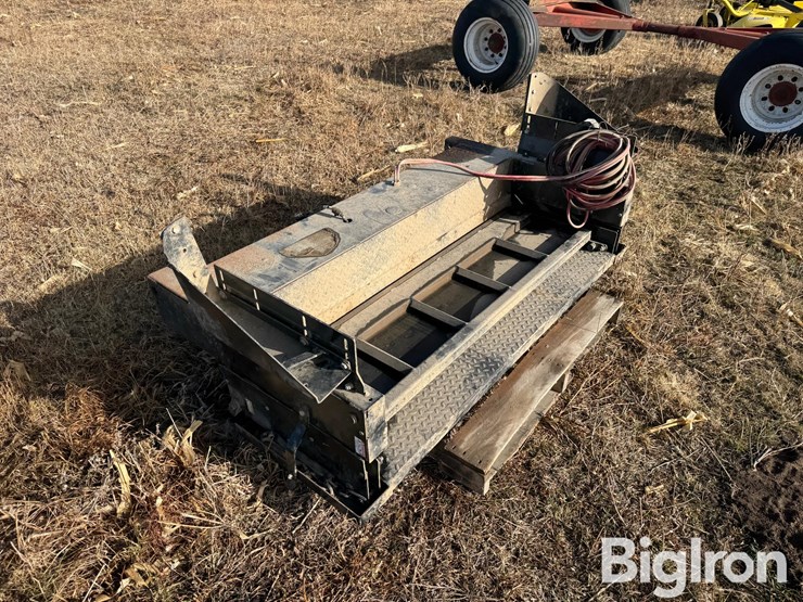 tommy-gate-tailgate-lift-image-3