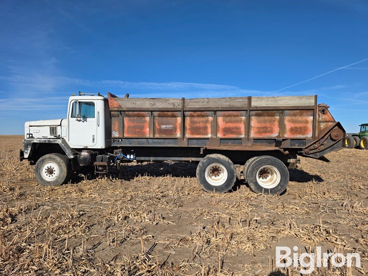 1975-international-f5070-image-8