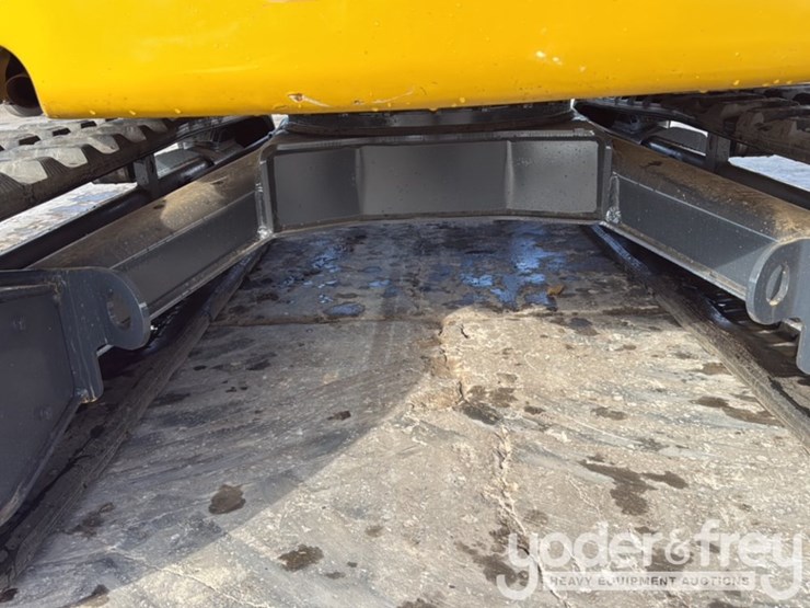 2023-komatsu-pc55mr-image-30