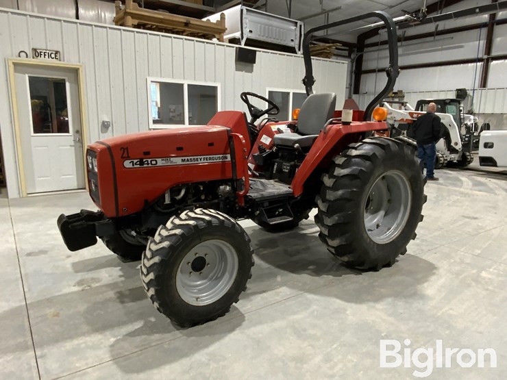 2004-massey-ferguson-1440-image-9