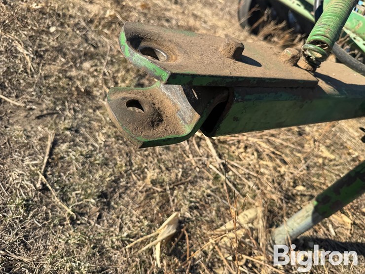 john-deere-8200-image-10