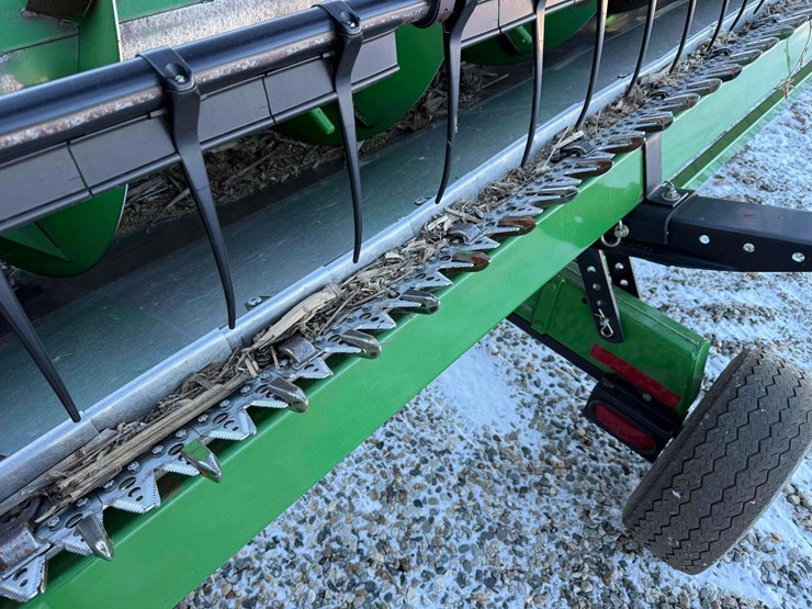 john-deere-630f-image-15