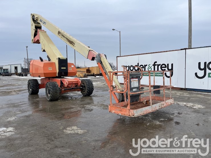 2013-jlg-800aj-image-3