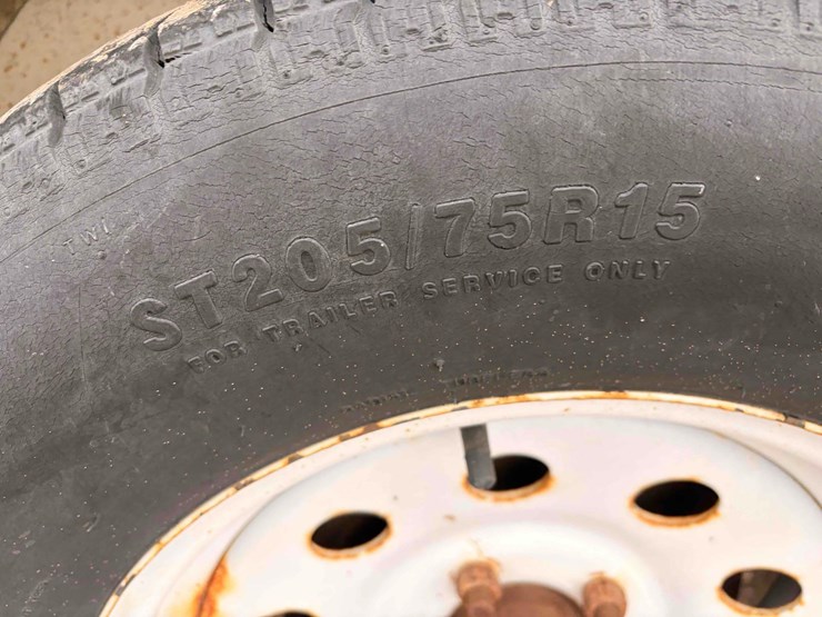 2012-carry-on-enclosed-trailer-image-17