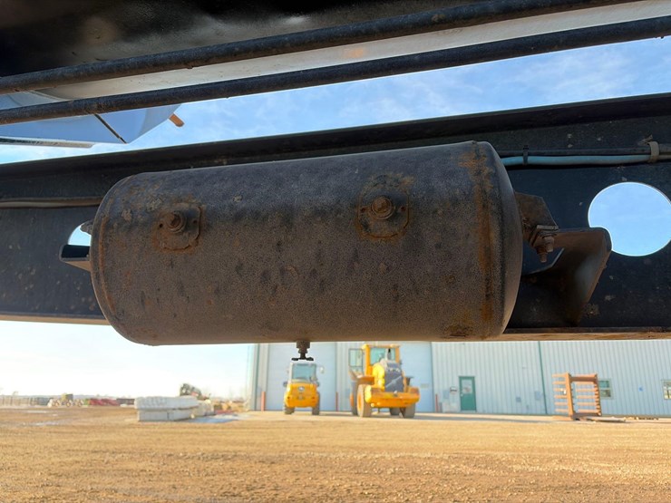 2016-smithco-side-dump-image-17