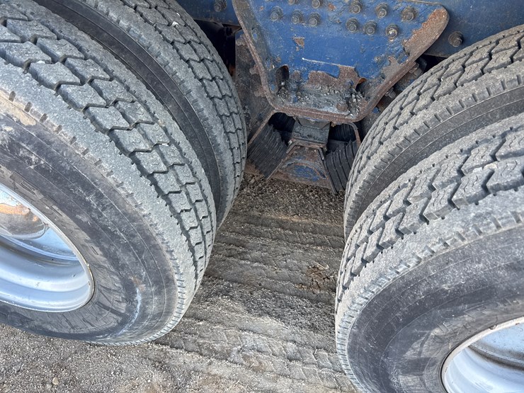 2006-peterbilt-357-image-21