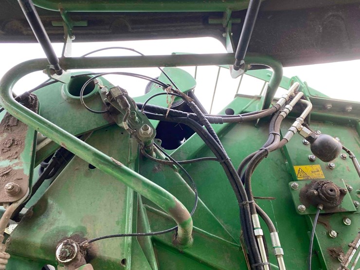 mchale-750-v6-round-baler,-image-69