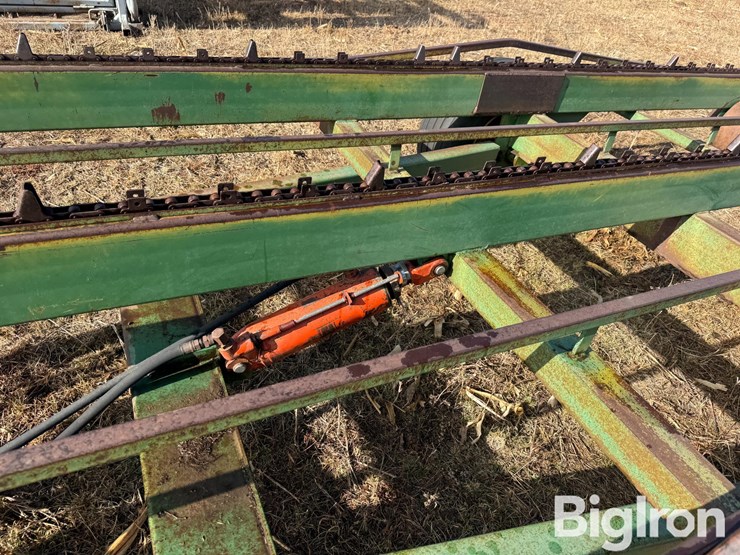 john-deere-200-image-16