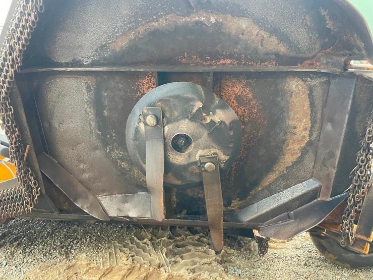 woods-batwing-rotary-cutter---one-owner-image-8