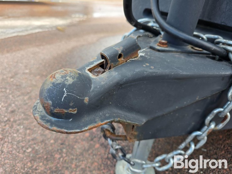 2018-forest-river-wildwood-28rlss-travel-trailer-image-9