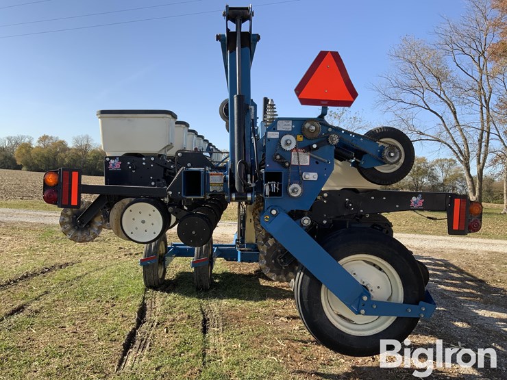 2009-kinze-3600-image-6