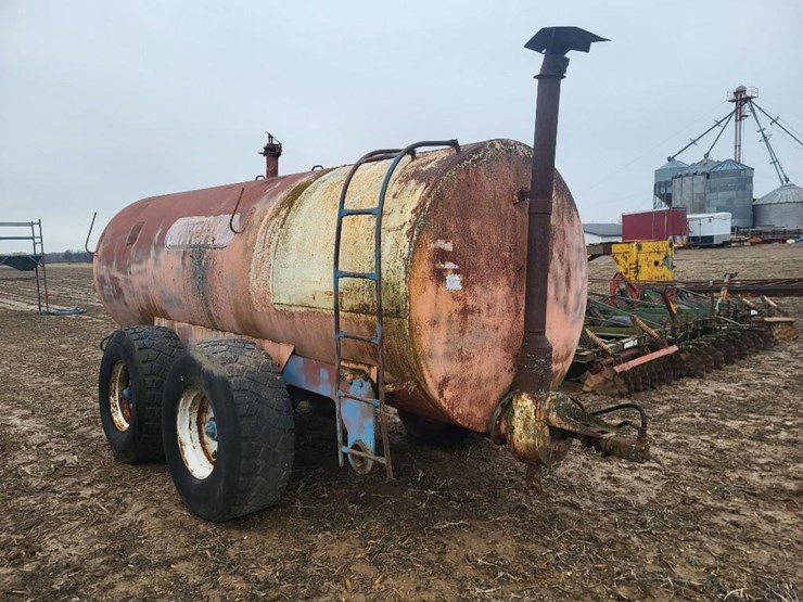 better-built-3150-tank-wagon-image-2