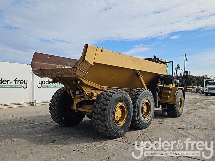 2008-caterpillar-d250e-image-5