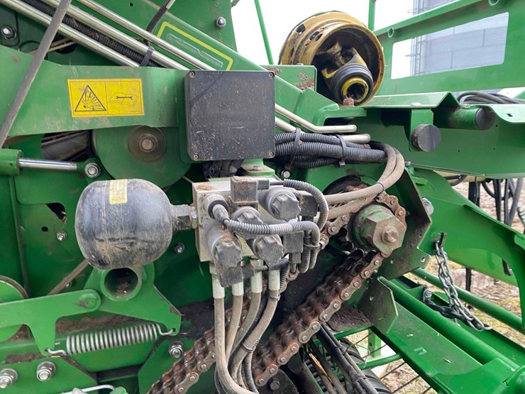 mchale-750-v6-round-baler,-image-60