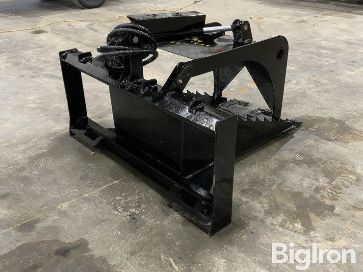 2025-giyi-sgb20-skid-steer-stump-grab-bucket-image-5