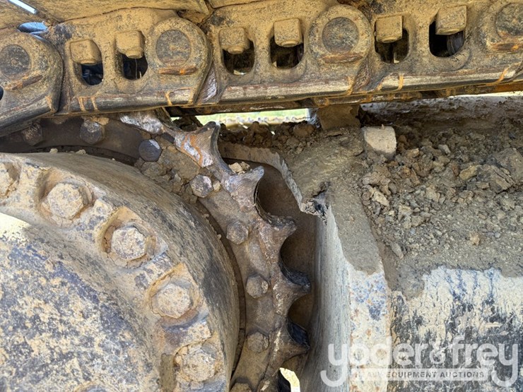 caterpillar-349-image-7