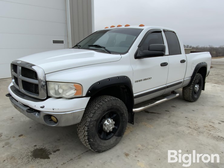 2004-dodge-ram-3500-image-1