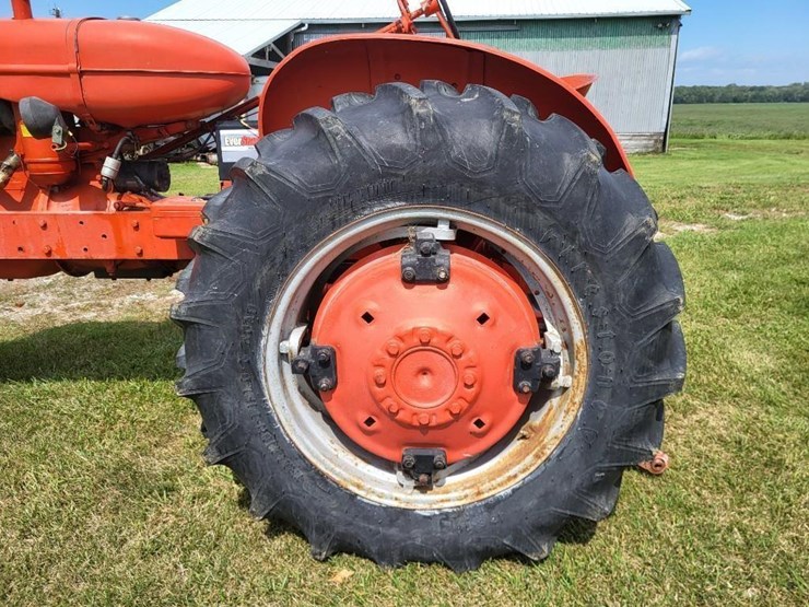 allis-chalmers-wd-tractor-image-27