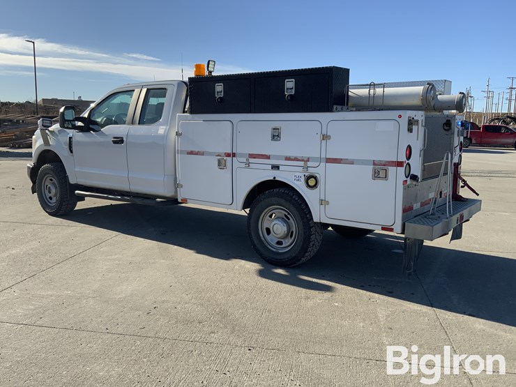 2017-ford-f350-xl-image-7