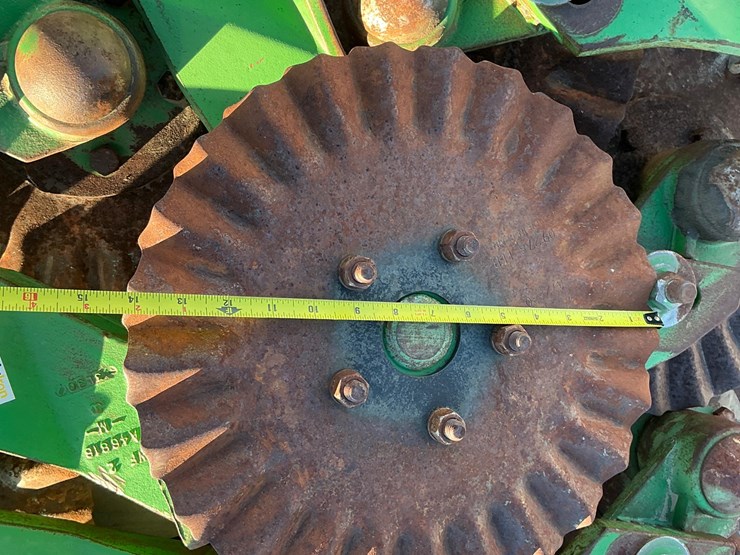 john-deere-7300-image-8