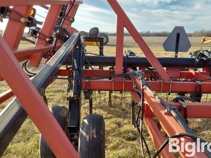 2011-case-ih-200-image-19