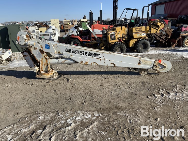 truck-mounted-8008#-auto-crane-image-4