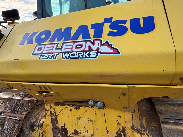 komatsu-d65px-image-37