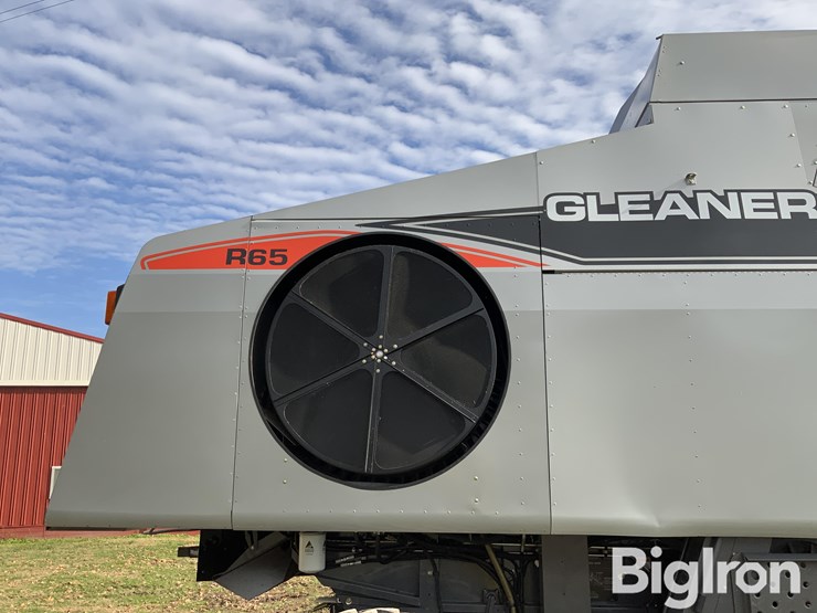 2007-gleaner-r65-image-18