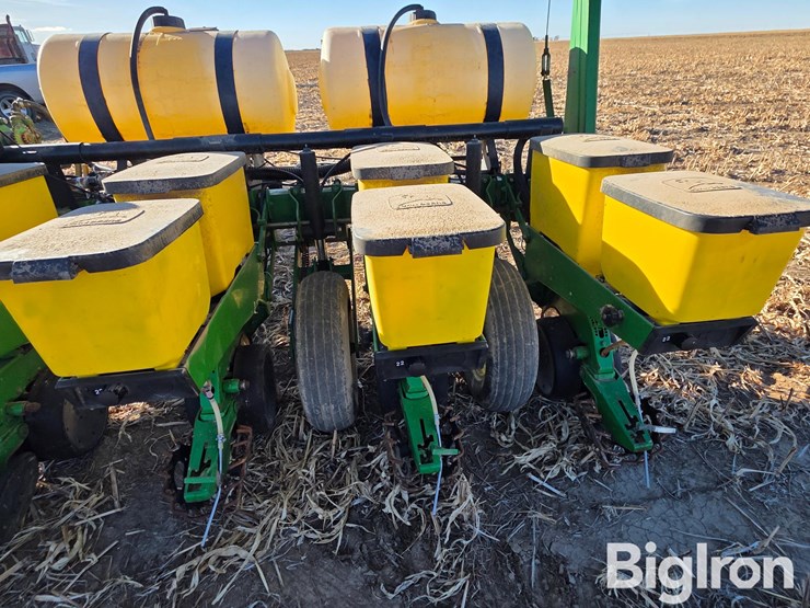 john-deere-1750-image-15