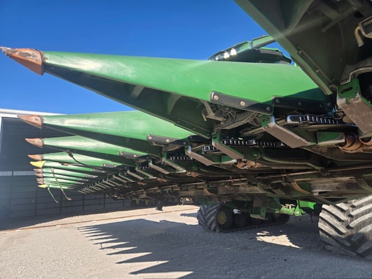 2021-john-deere-c12f-image-9