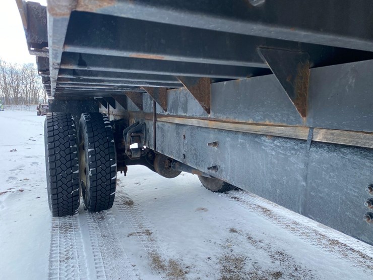 2012-ford-f650-image-14