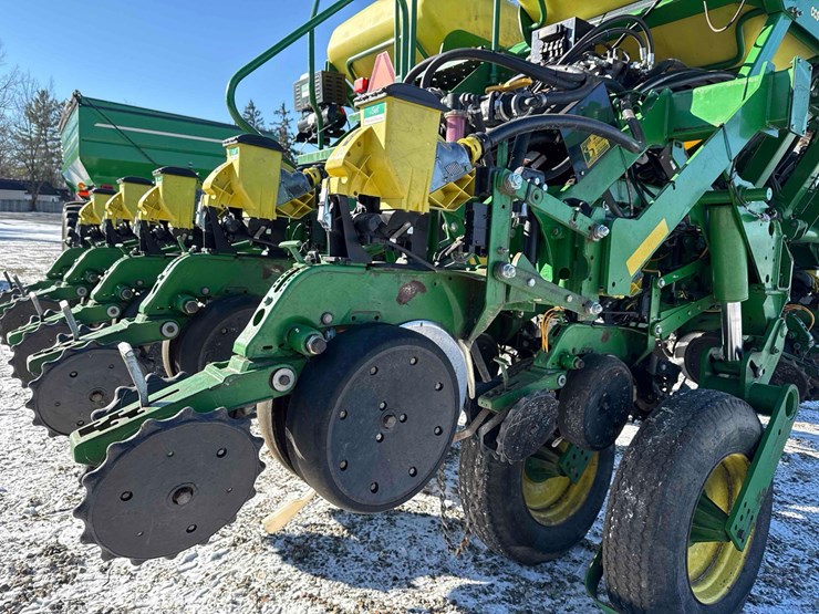 john-deere-1790-ccs-image-19